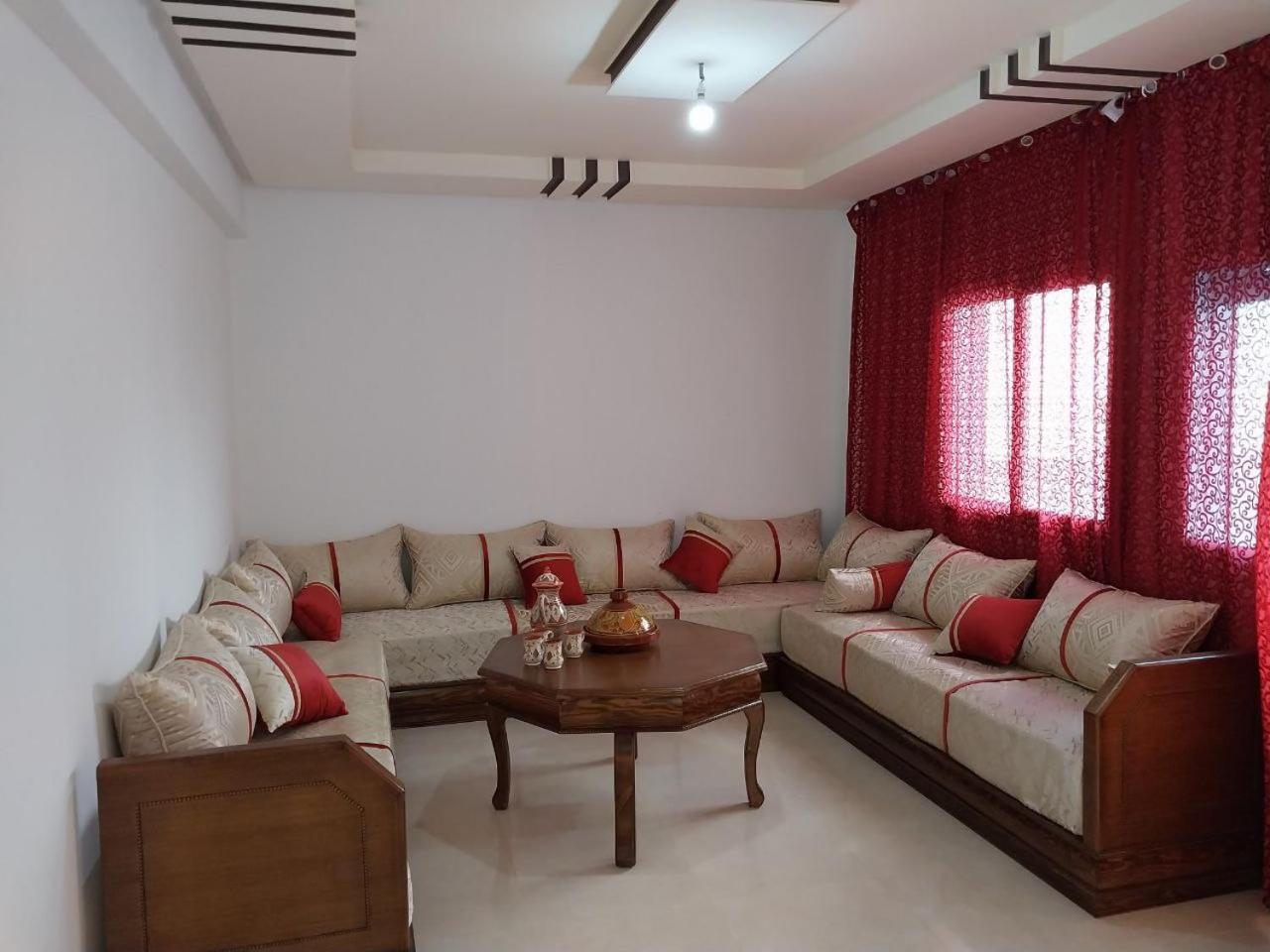 Eftalya Hostel Tanger Bagian luar foto